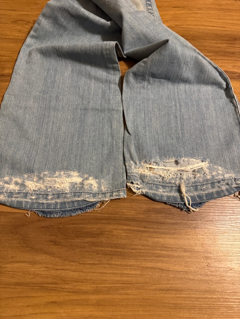 Women’s American Eagle Outfitters Light Wash Wide-Leg Jeans - Picture 5 of 5